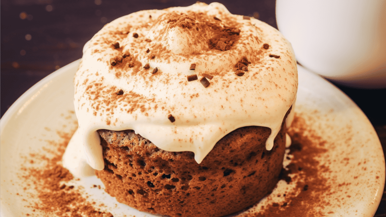 Cinnamon-Roll-Mug-Cake